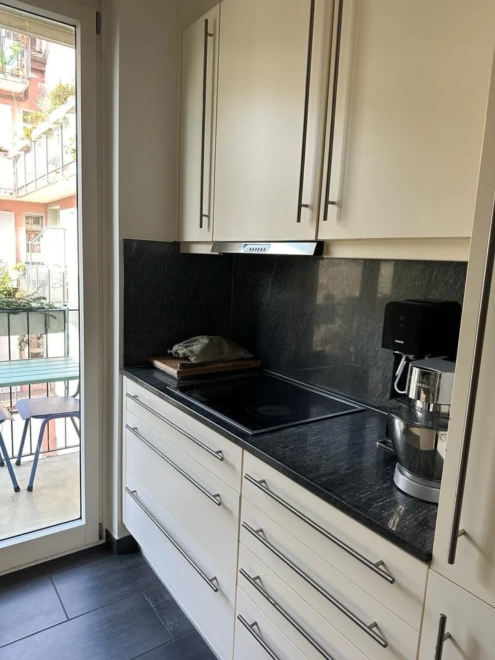 Helles & geräumiges 23 m² Zimmer in charmantem Apartment Zürich Hirslanden | CHF 1,250 – Foto 3 von 9