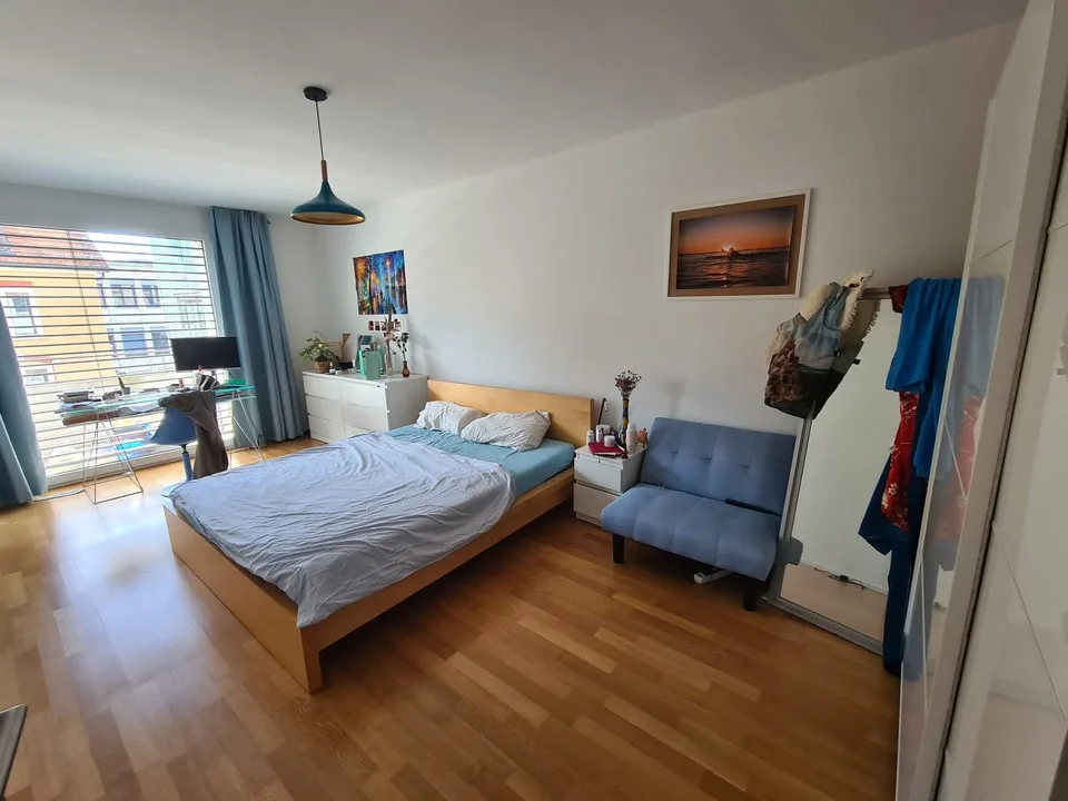 Schöne 2,5-Zimmer-Wohnung in Altstetten (Zürich) mit sonnigem Balkon – Foto 4 von 10