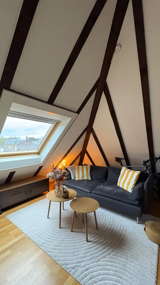 Gemütliche Dachwohnung über den Dächern Alt-Wiedikons – Foto 3 von 8