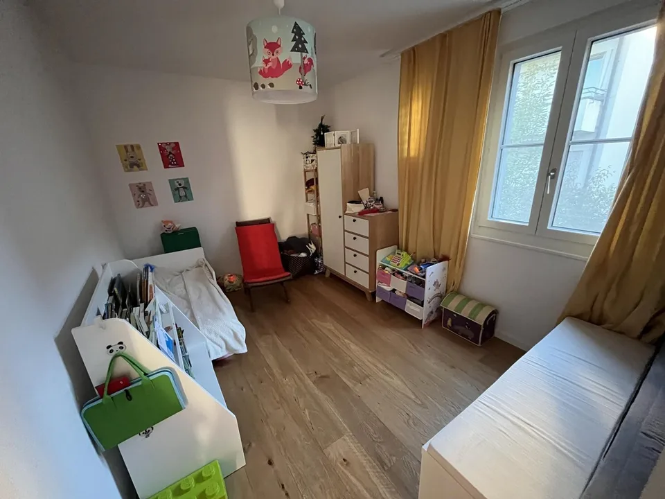 Nachmieter gesucht: 4.5-Zimmer-Wohnung mit Cheminée in Wipkingen per 1. Januar 2027 – Foto 9 von 10