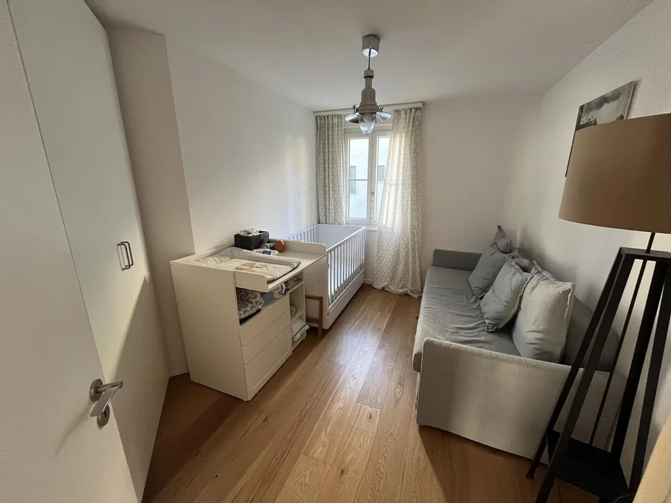 Nachmieter gesucht: 4.5-Zimmer-Wohnung mit Cheminée in Wipkingen per 1. Januar 2027 – Foto 7 von 10