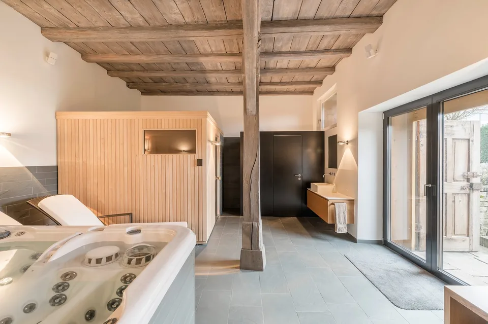 Exklusive Stadtresidenz mit Weitblick und privatem Wellnessbereich – Foto 4 von 8
