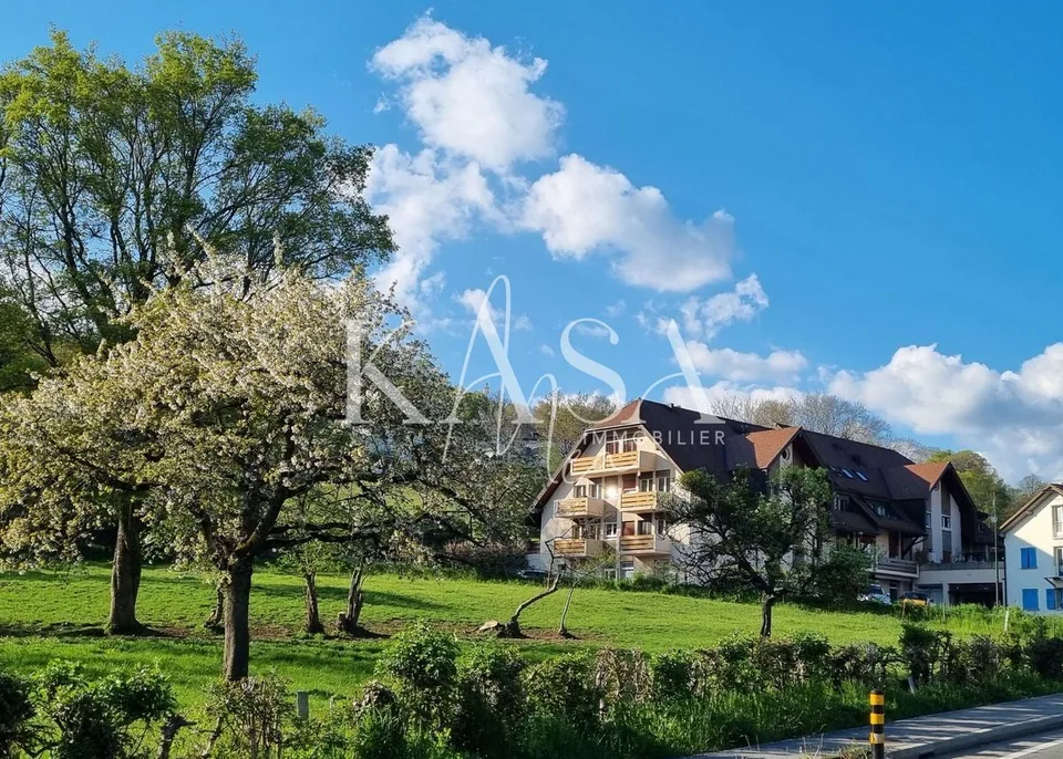 Geräumiges Durchgangsduplex - Mieter vor Ort und sofortiger Ertrag