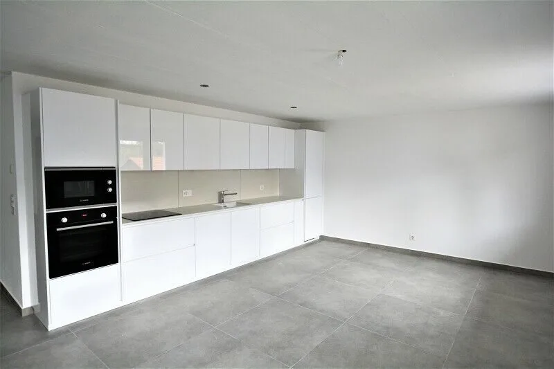 Im Dorf Courgenay moderne 4,5-Zimmer-Wohnung zu verkaufen – Foto 3 von 16
