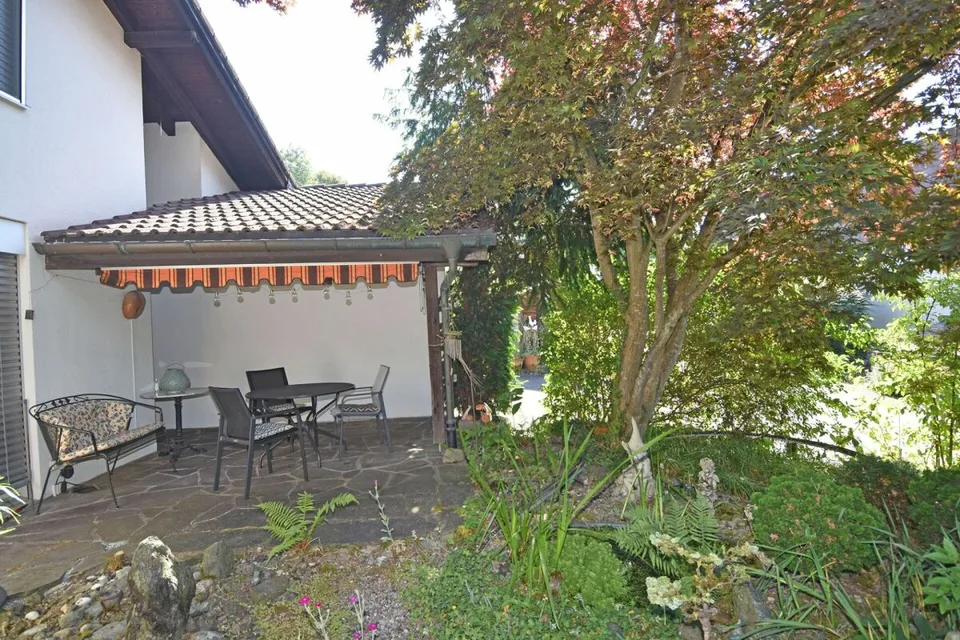 Casa indipendente con giardino idilliaco – foto 9 di 19