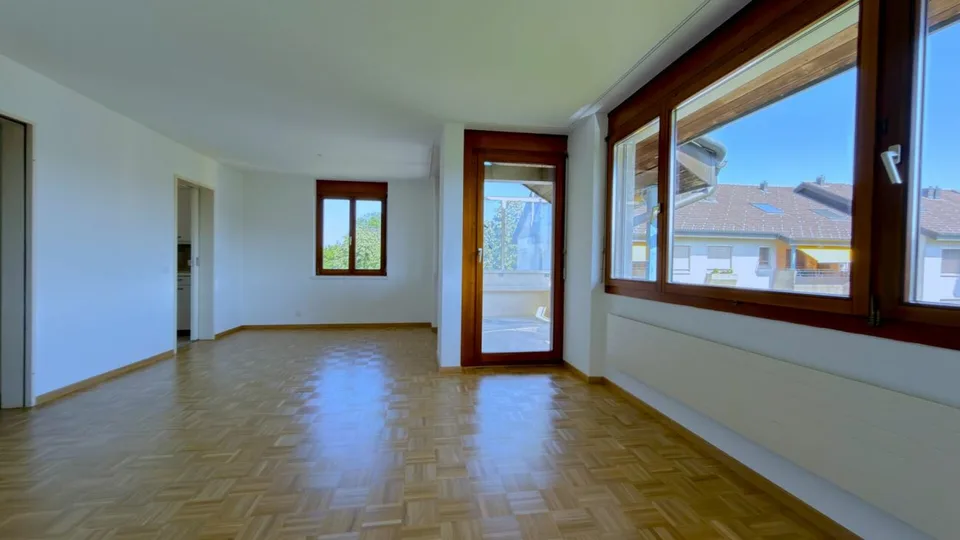 Ampio Appartamento Maisonette Ristrutturato 5.0 con Balcone in una Posizione Tranquilla a Solothurn