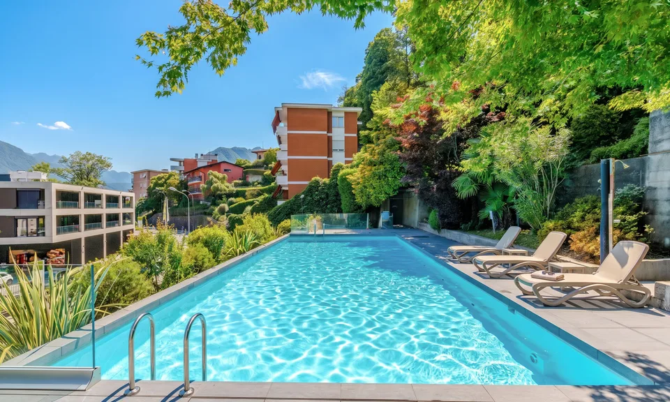 GRANDE 4.5 LOCALI CON BALCONE E PISCINA A LUGANO CENTRO