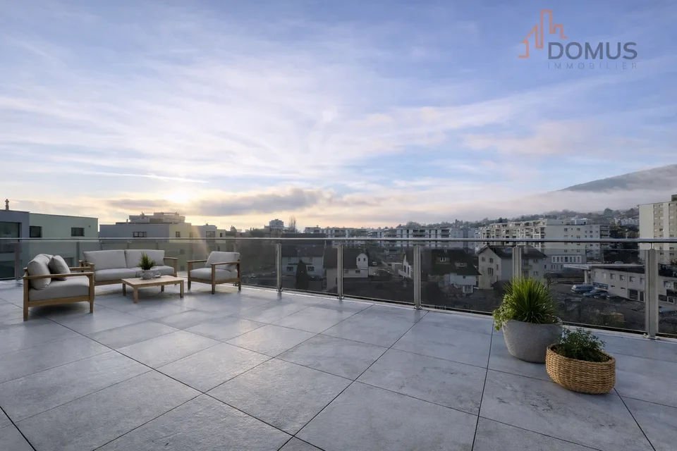 Magnifique attique 4,5 pièces avec grande terrasse