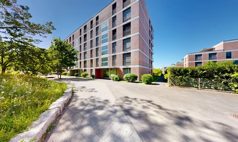 Apartment with Private Garden – Calm & Green View
