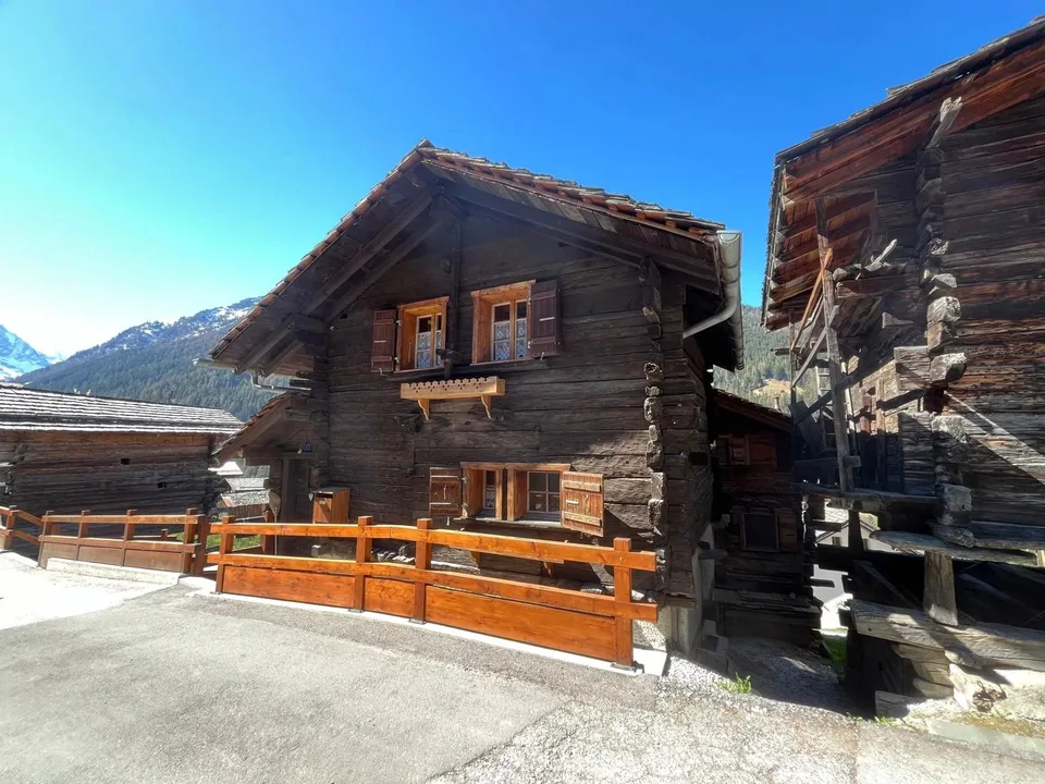 Alter Mazot in ein Chalet umgewandelt