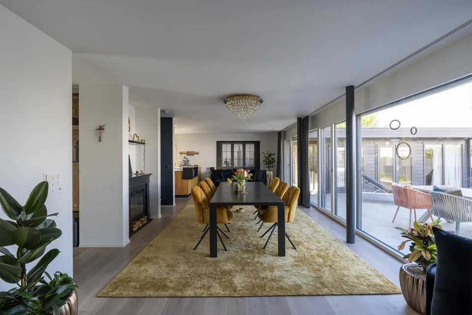 Maison de famille luxueuse avec oasis de jardin privée et piscine – photo 7 sur 24