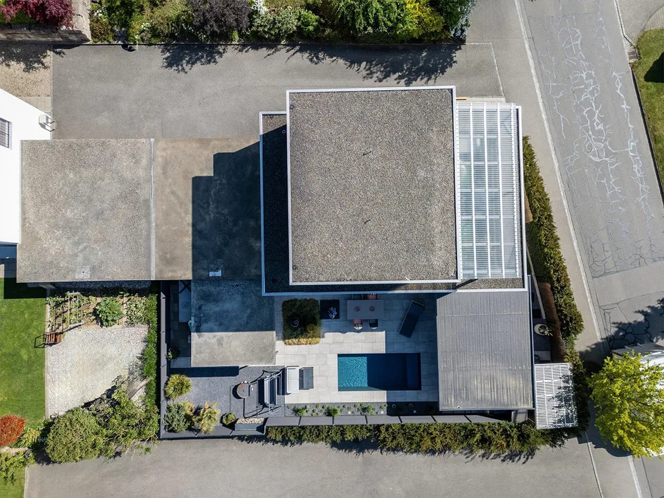 Maison de famille luxueuse avec oasis de jardin privée et piscine – photo 22 sur 24