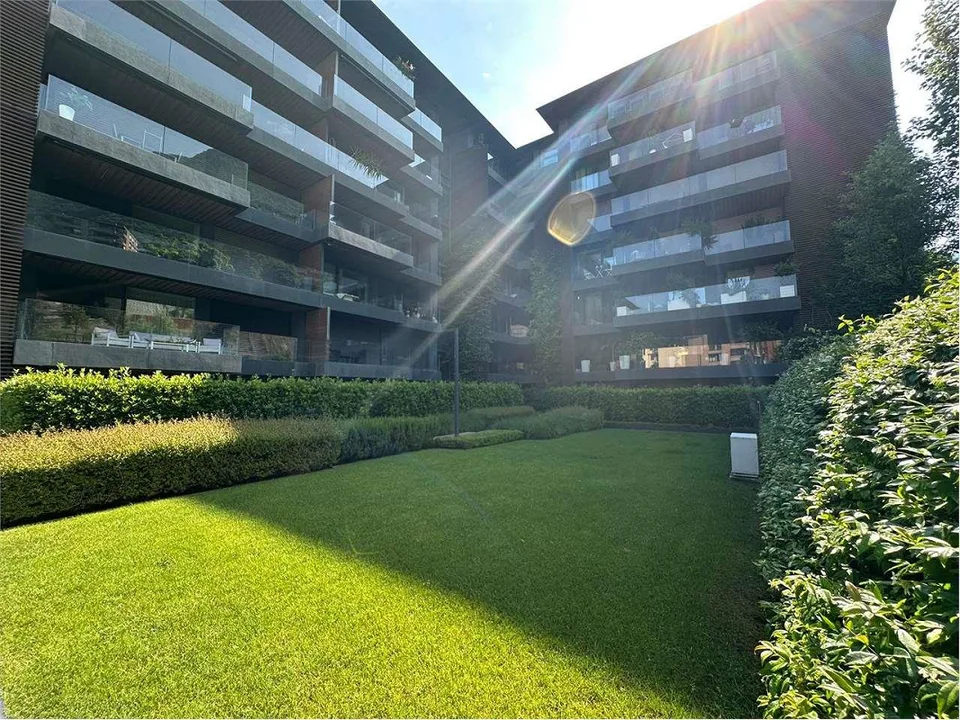 Exclusif et Moderne 3.5 pièces dans le prestigieux complexe "Parco Lago" – photo 13 sur 13