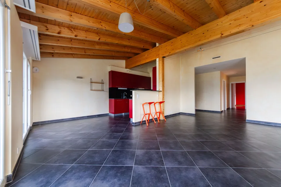 Spazioso appartamento di 4.5 locali con balcone, Savièse