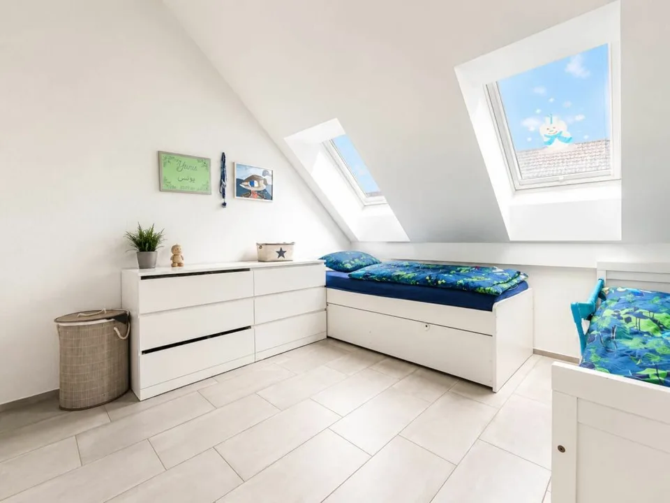Modern 4.5-Room Apartment – photo 9 of 10