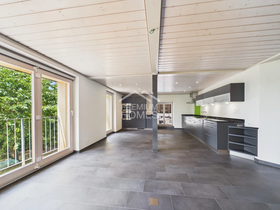 Modernes Zuhause mit viel Raum und Komfort