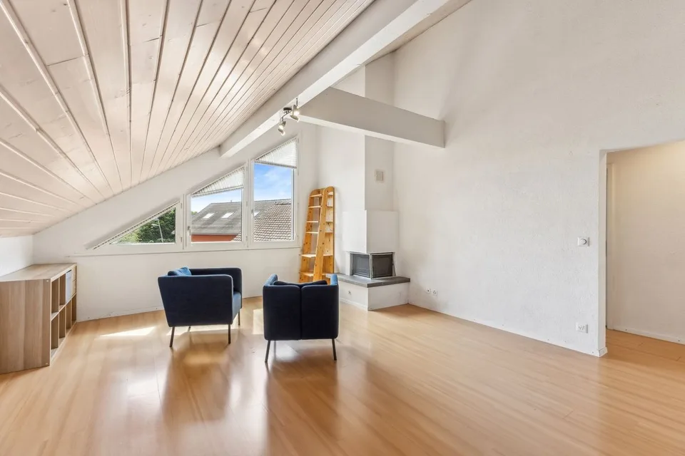 Superbe attique traversant de 110 m² à 15 minutes des portes de Lausanne