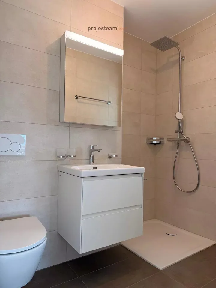 Neues Apartment - Duplex-Dachgeschoss mit Charakter und Charme, verstärkt durch doppelte Deckenhöhen – Foto 12 von 18