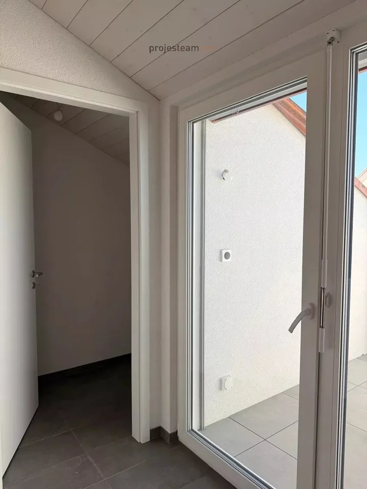Neues Apartment - Duplex-Dachgeschoss mit Charakter und Charme, verstärkt durch doppelte Deckenhöhen – Foto 7 von 18