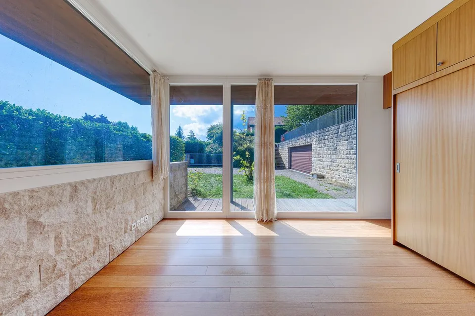 Villa spaziosa in posizione tranquilla con vista lago – foto 31 di 49