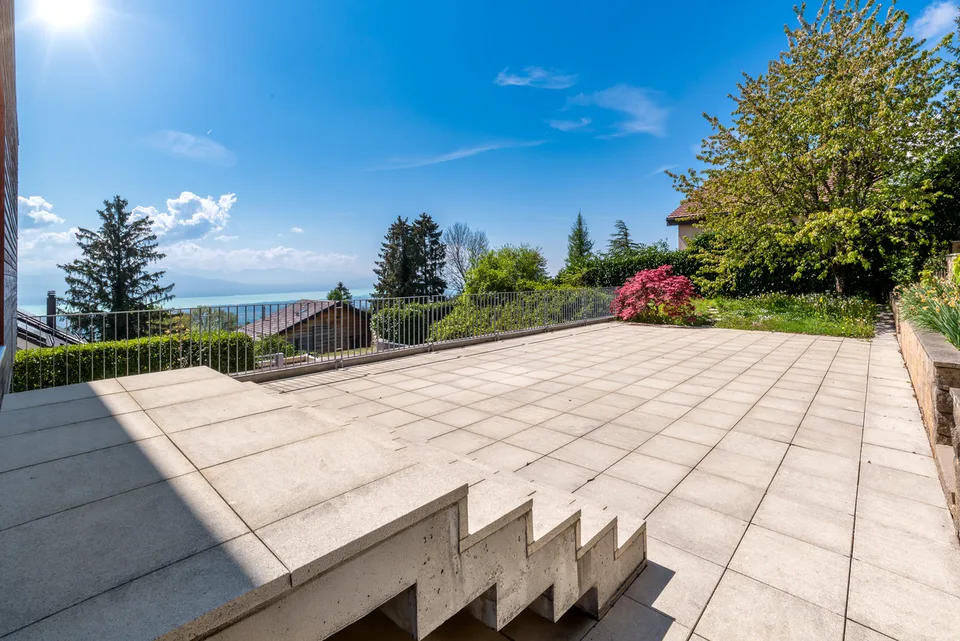 Villa spaziosa in posizione tranquilla con vista lago – foto 35 di 49