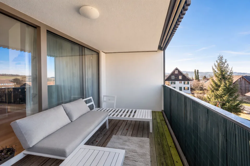 APPARTEMENT ATTIQUE MODERNE 5,5 PIÈCES | ENSOLEILLÉ | VUE PANORAMIQUE – photo 13 sur 14