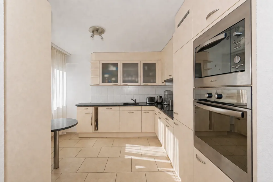 Appartement lumineux de 4,5 pièces à Binningen – photo 6 sur 15