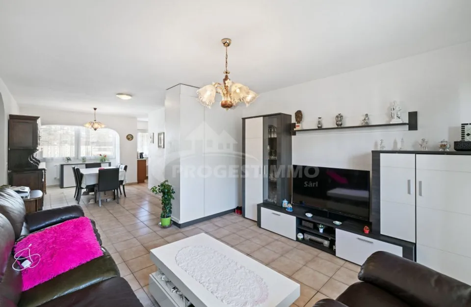 IDEAL GELEGEN IM HERZEN VON CONTHEY