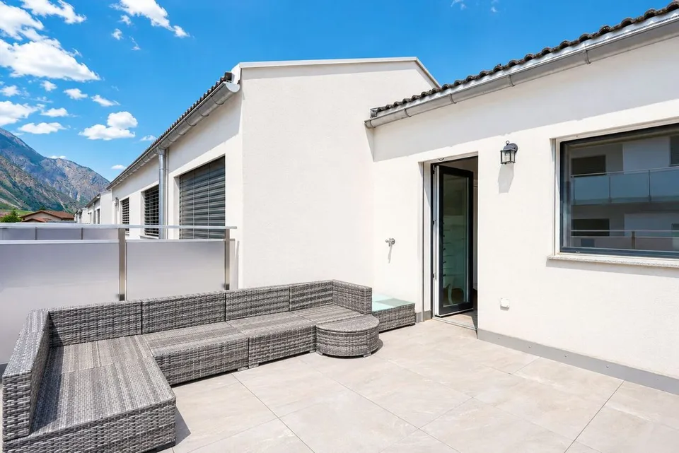 A RARE PROPERTY COMBINING CHARM, SPACE, AND QUALITY – photo 12 of 13