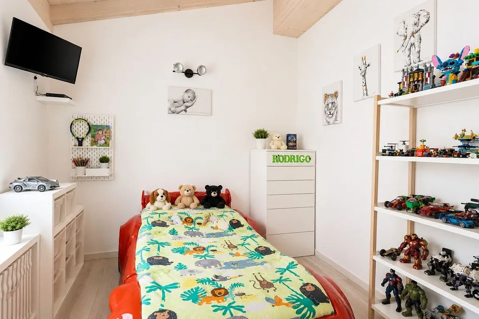 A RARE PROPERTY COMBINING CHARM, SPACE, AND QUALITY – photo 8 of 13