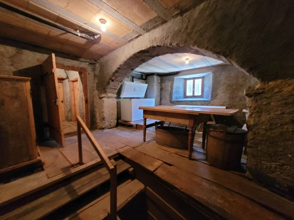 Wohnhaus mit Werkstatt und Stall in 7458 Mon (GR) – Foto 12 von 14