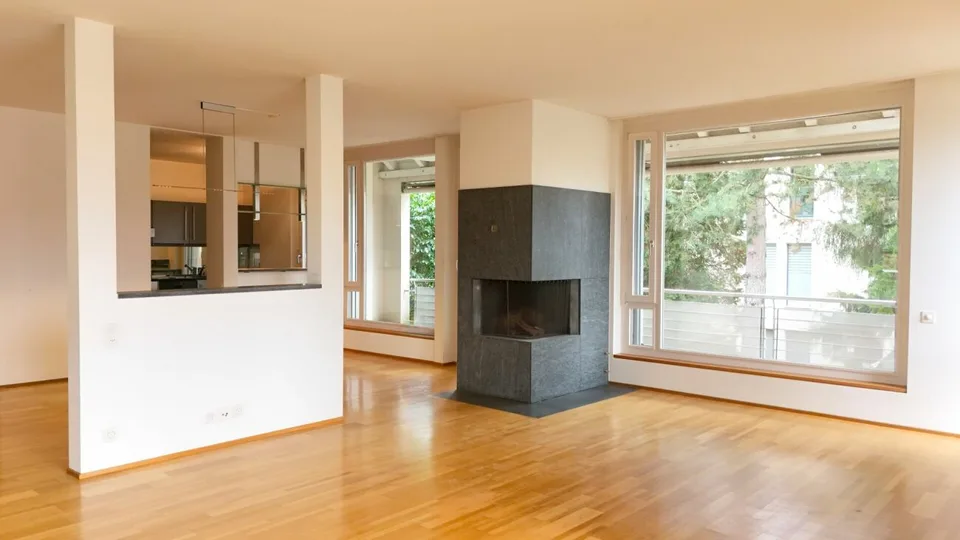 Exklusive Gartenwohnung mit Cheminée & 2 Terrassen  - Bruderholz