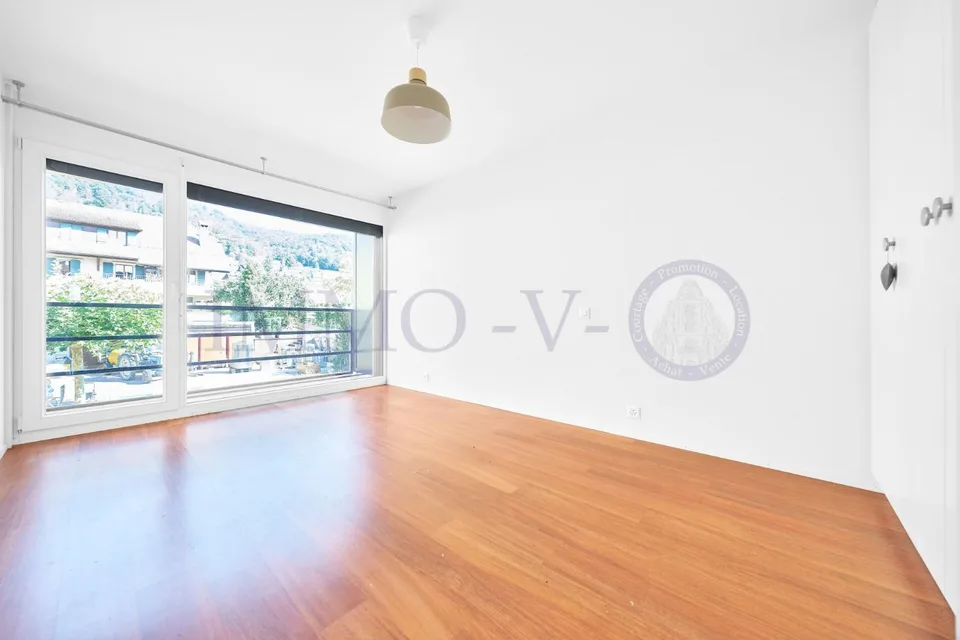 CONTEMPORAIN ET LUMINEUX AVEC BALCON-TERRASSE