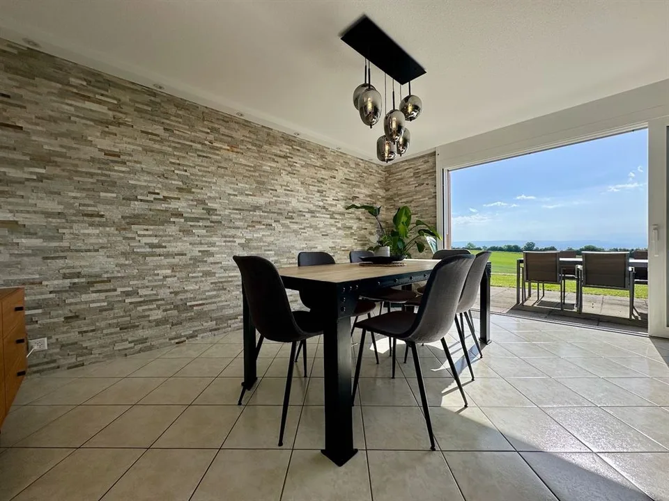 Stupenda villa ristrutturata con vista panoramica sulle Alpi – foto 6 di 11