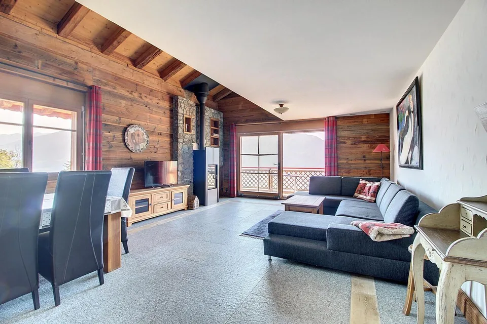 Duplex 5.5 pièces avec balcon et vue panoramique en résidence secondaire