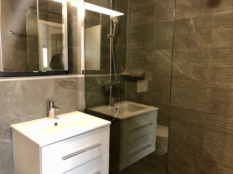 Charmante 2.5-Zimmer-Wohnung mit Pool und Aussicht in Chernex