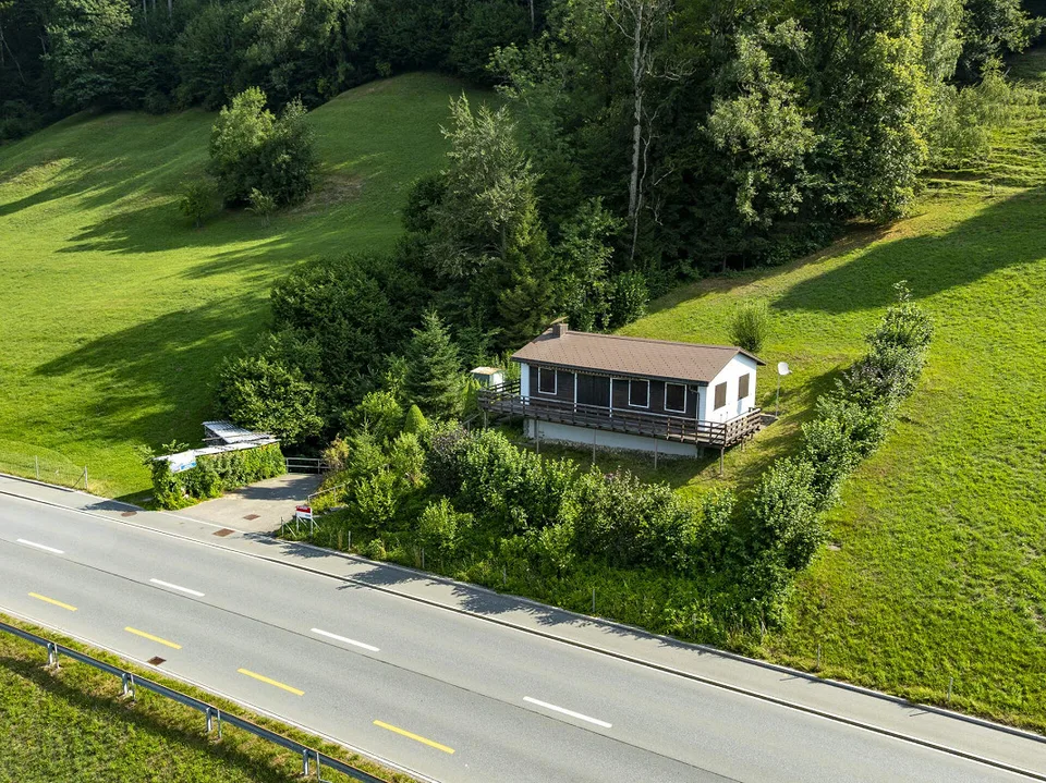 Freistehendes Einfamilienhaus mit Herz und Charme in naturnaher Lage