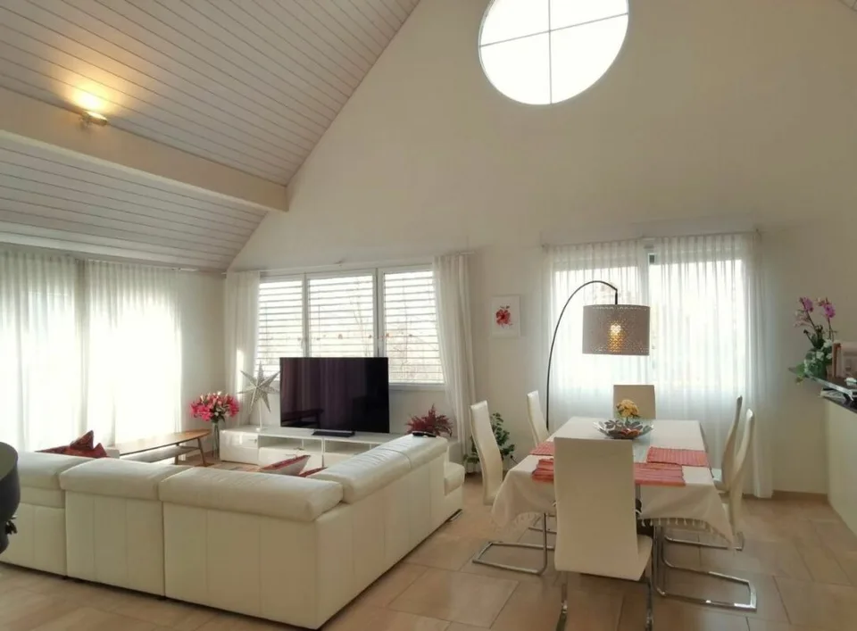 Appartamento duplex di 5,5 stanze nel centro di Nussbaumen – foto 1 di 7