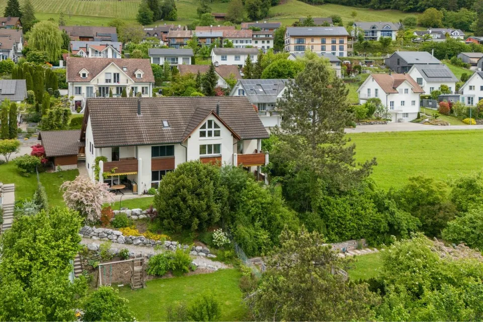 6.5-Zimmer-Haus mit viel Umschwung und Privatsphäre