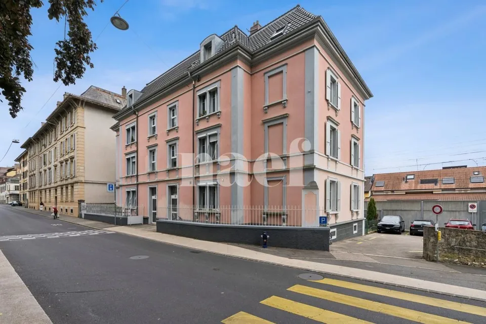 très grand appartement de 4.5 pièces proche du centre