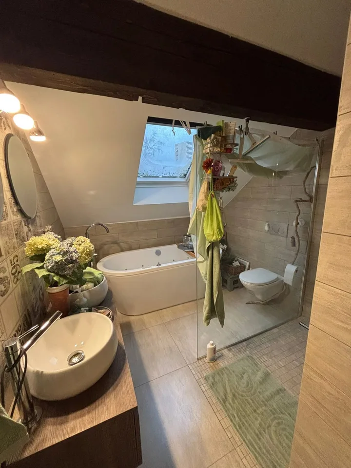 Zu verkaufen: Großes 3,5-Zimmer-Apartment mit Veranda in Bulle – Foto 11 von 19