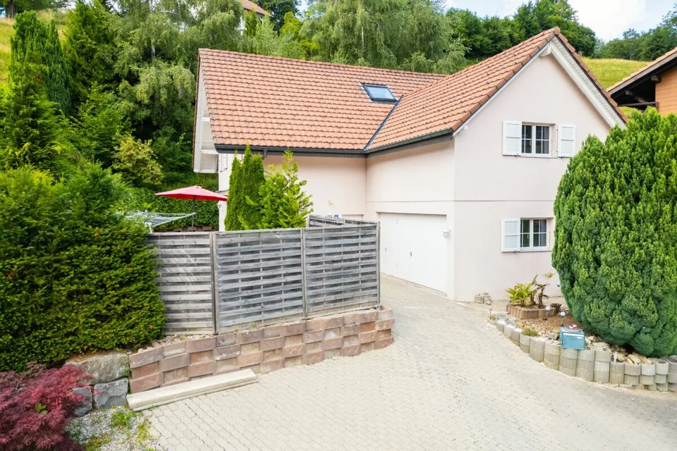 6.5 Zimmer Einfamilienhaus in Plasselb – Foto 1 von 13