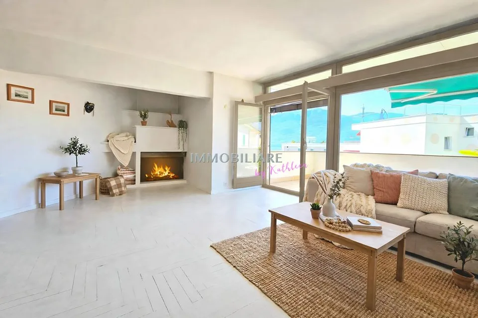 Ferienwohnung mit Seesicht vom Balkon, Kamin und Fussweg zum Bahnhof – photo 19 sur 24