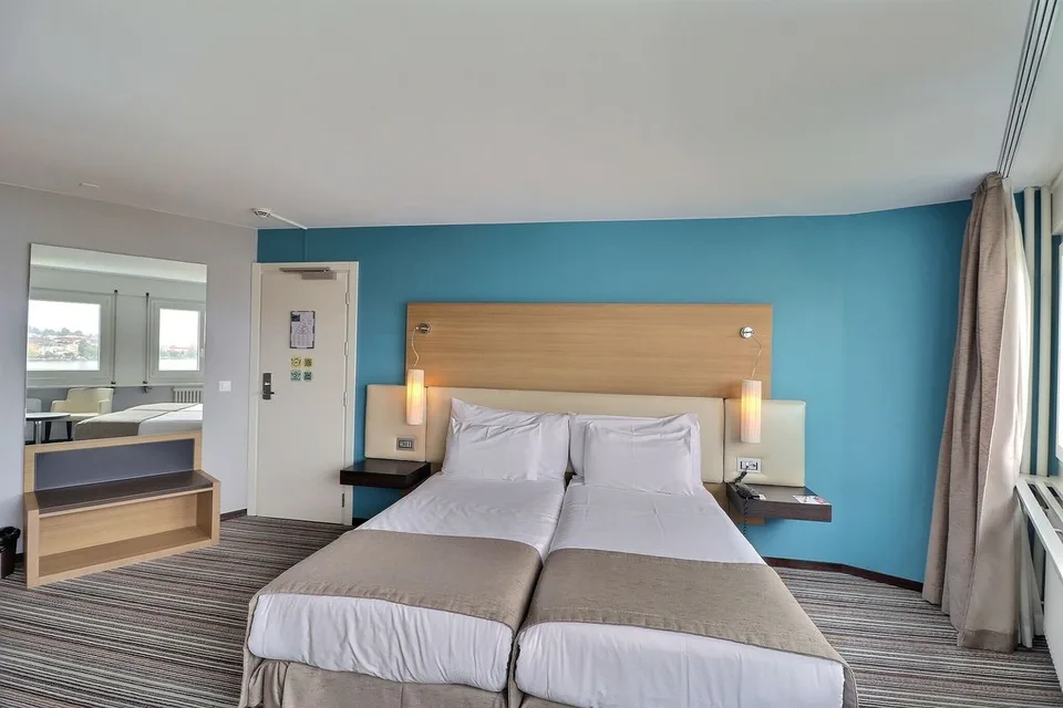 GROßES DOPPELZIMMER IM HOTEL MONA – Foto 8 von 9