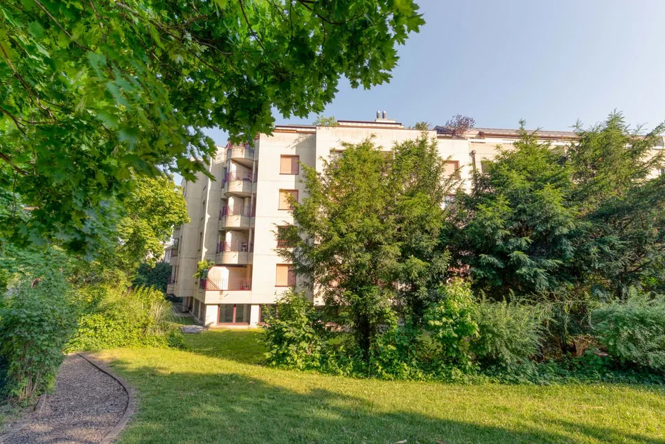 Appartamento ristrutturato di 4 locali, con due balconi – foto 12 di 16