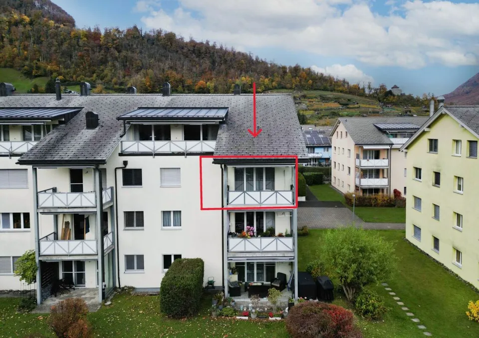 4.5-Zimmerwohnung mit Tiefgaragenplatz und Balkon an ruhiger Lage i...