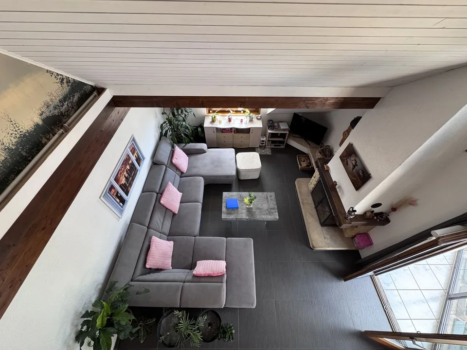Yverdon - Attique en duplex de 5,5 pièces avec grande terrasse et véranda d'hiver