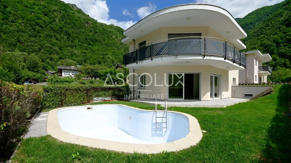 Hübsches 4.5-Zimmer-Einfamilienhaus mit Garten und Pool in ruhiger Wohnlage – Foto 2 von 25