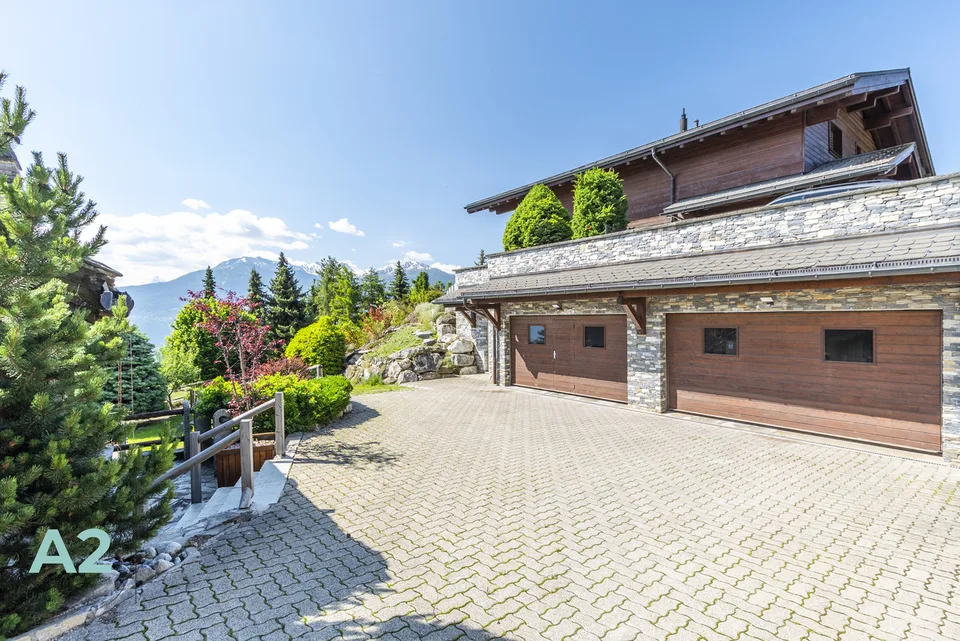 Chalet von hohem Standard mit 9 Zimmern, Außenpool und Jacuzzi – Foto 19 von 19
