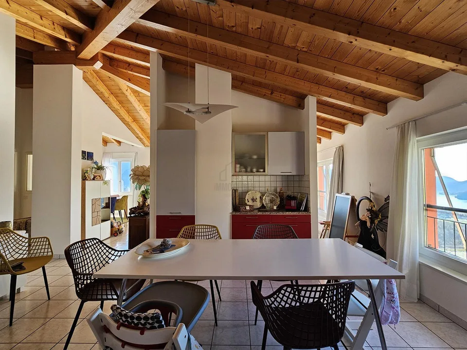 FANTASTISCHES ZWEIFAMILIENHAUS MIT ATEMBERAUBENDEM BLICK – Foto 5 von 13